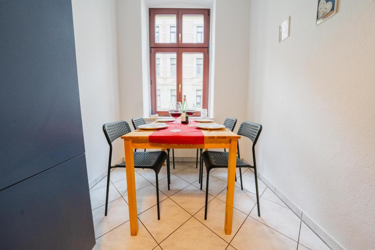 Blue Chili 08 - Magdeburg 2-Zimmer Altbau, Wi-Fi, 5 Pax Exteriör bild